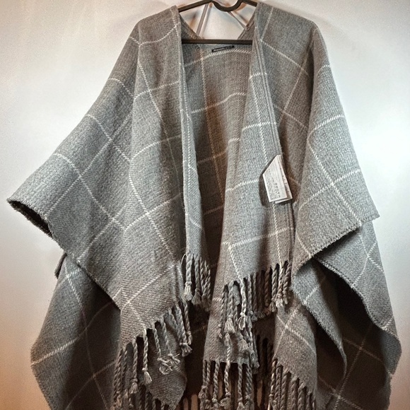 Abercrombie & Fitch - Poncho - Picture 1 of 3